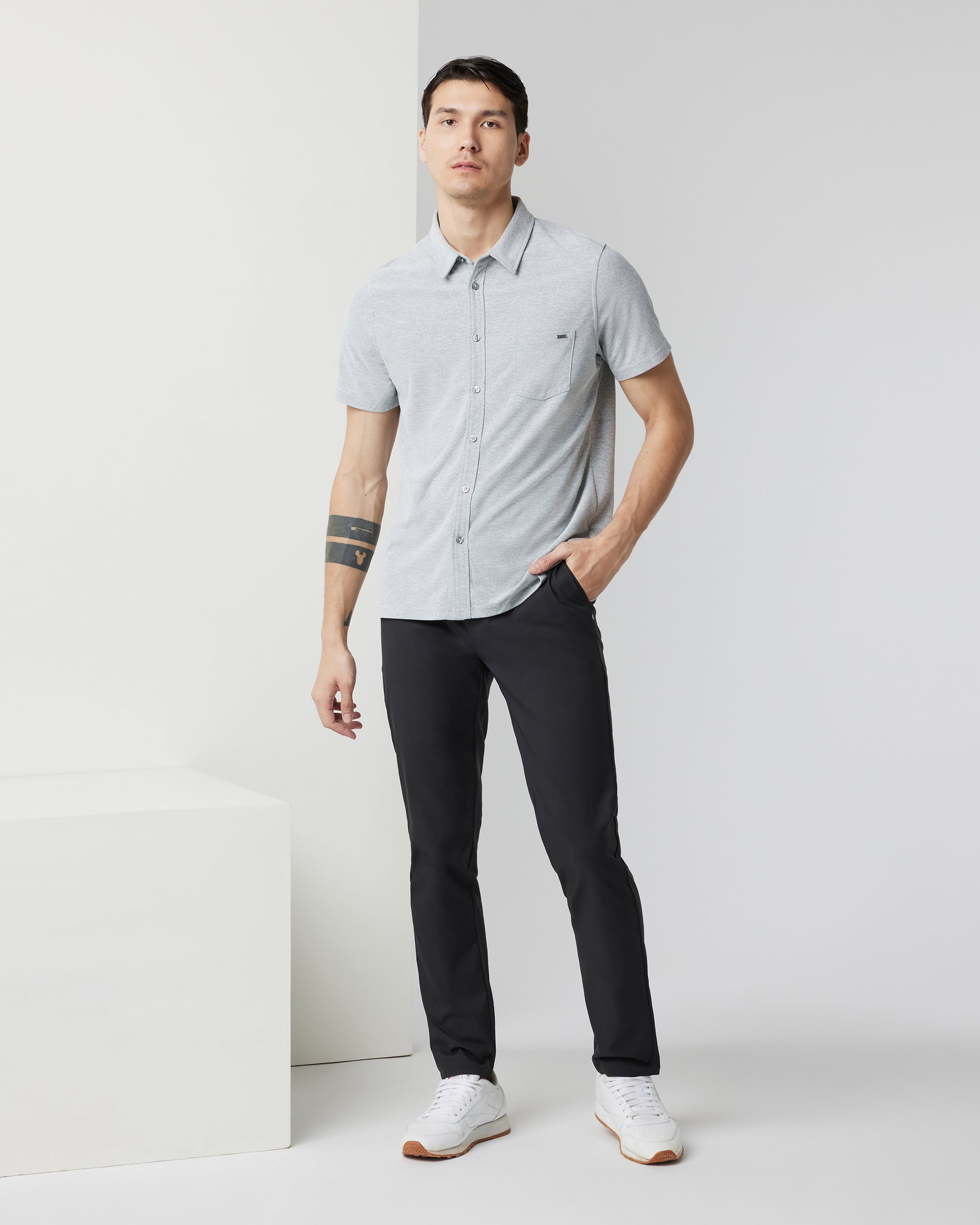 Vuori Cascade Tech Chino Pant Athletic Slim Fit 32