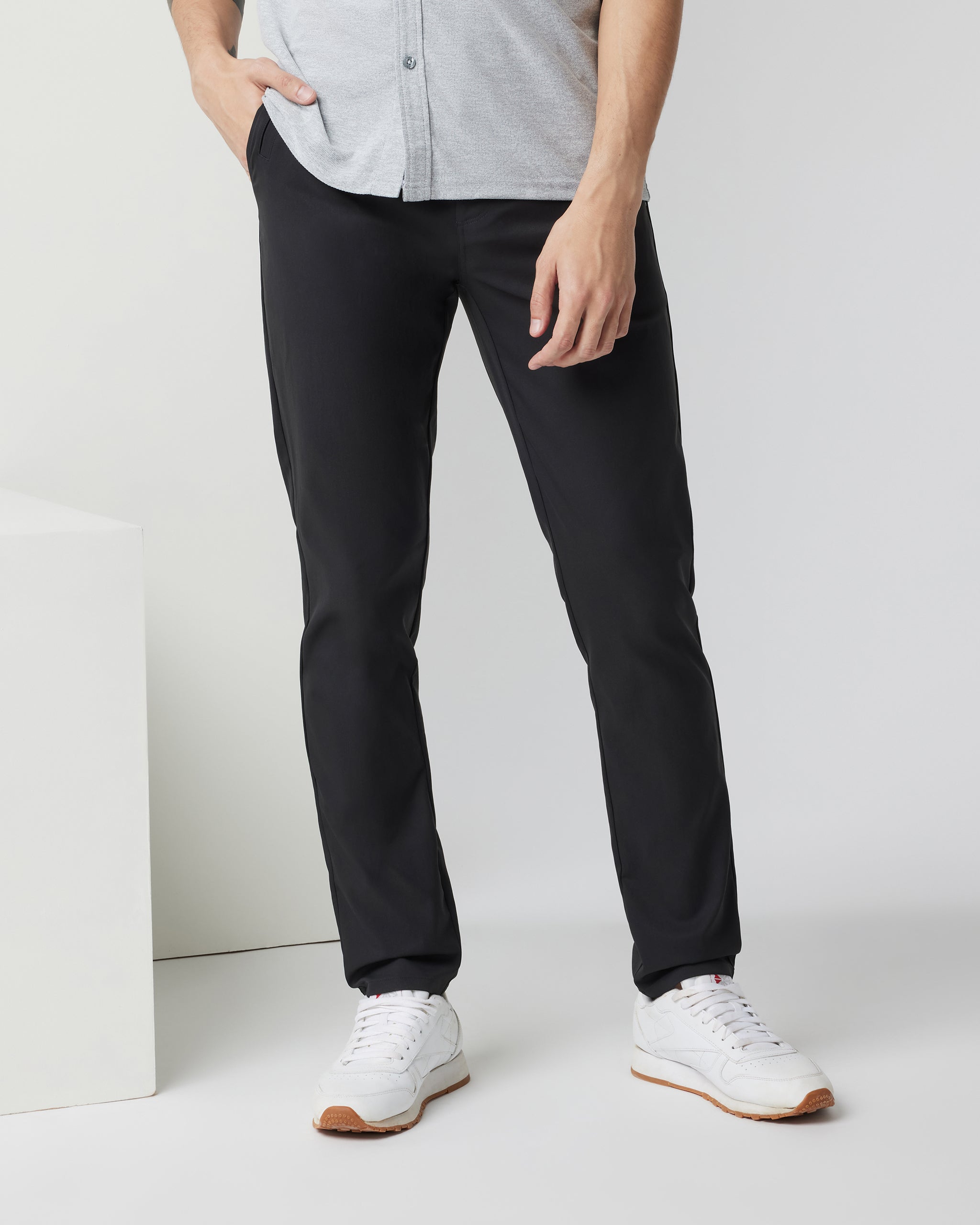 Vuori Cascade Tech Chino Pant Athletic Slim Fit 32