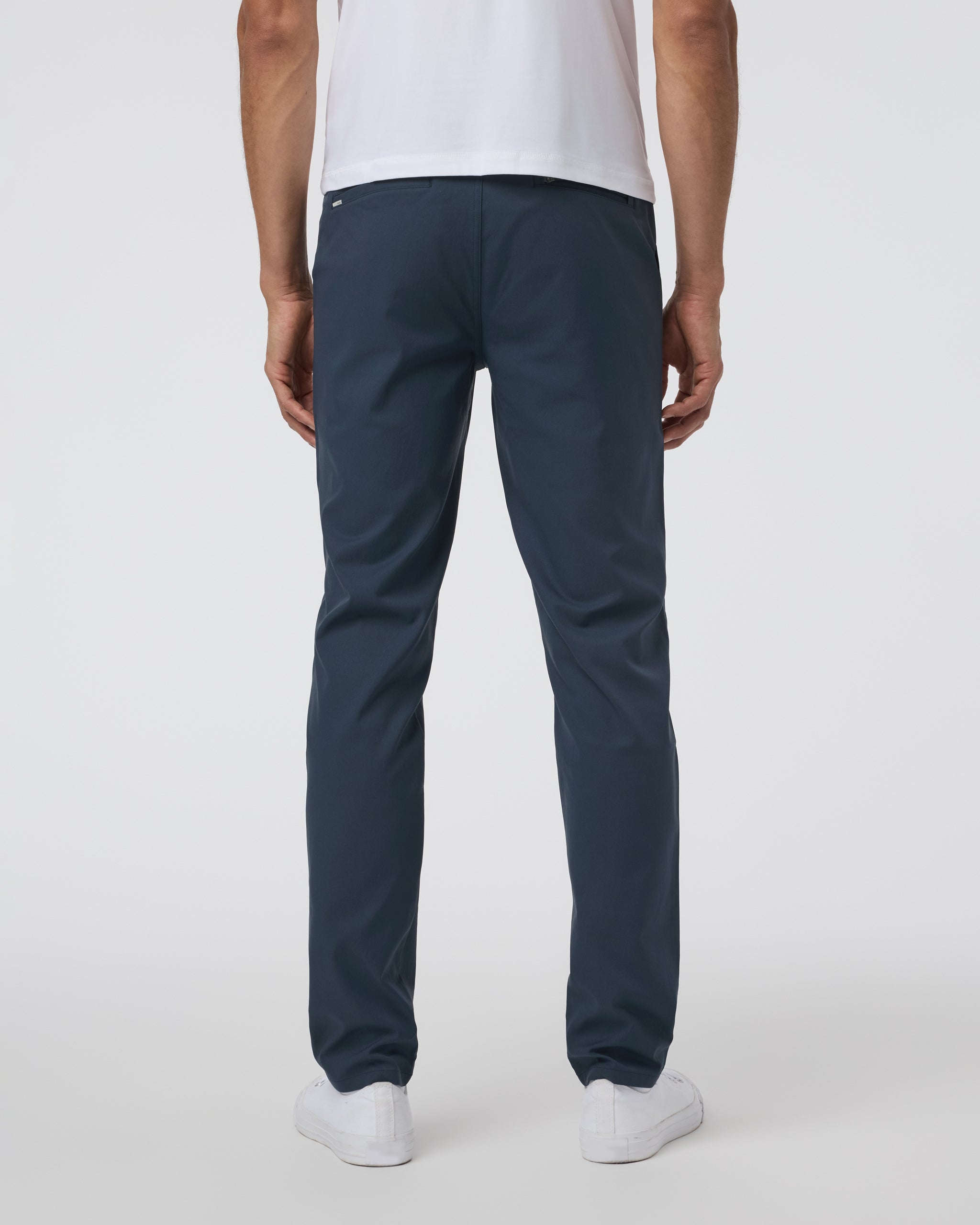 Vuori Cascade Tech Chino Pant Athletic Slim Fit 32
