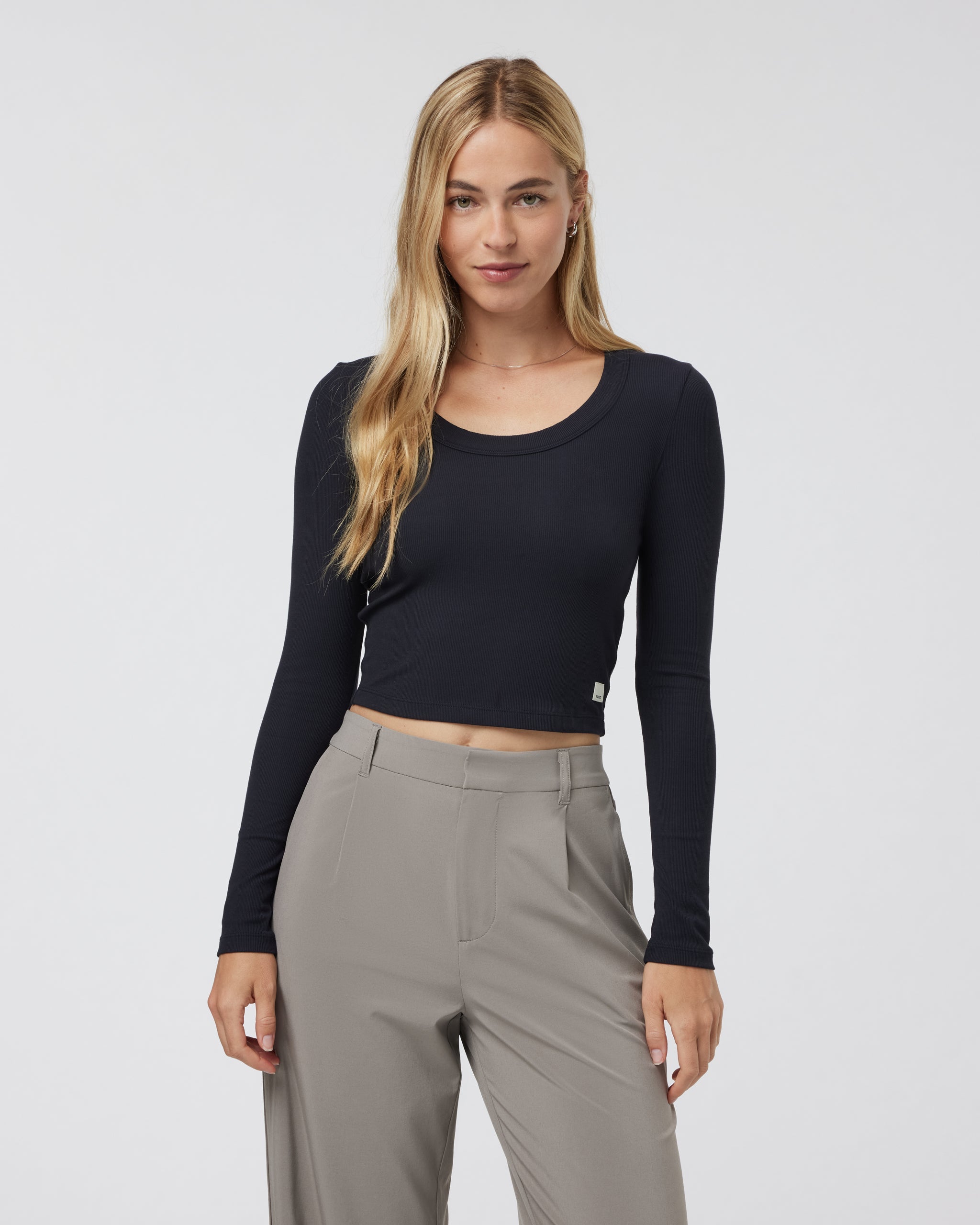 Vuori Long Sleeve Pose Scoop Tee