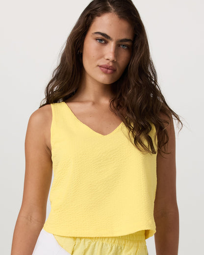 Vuori Villa Textured Crop Tank