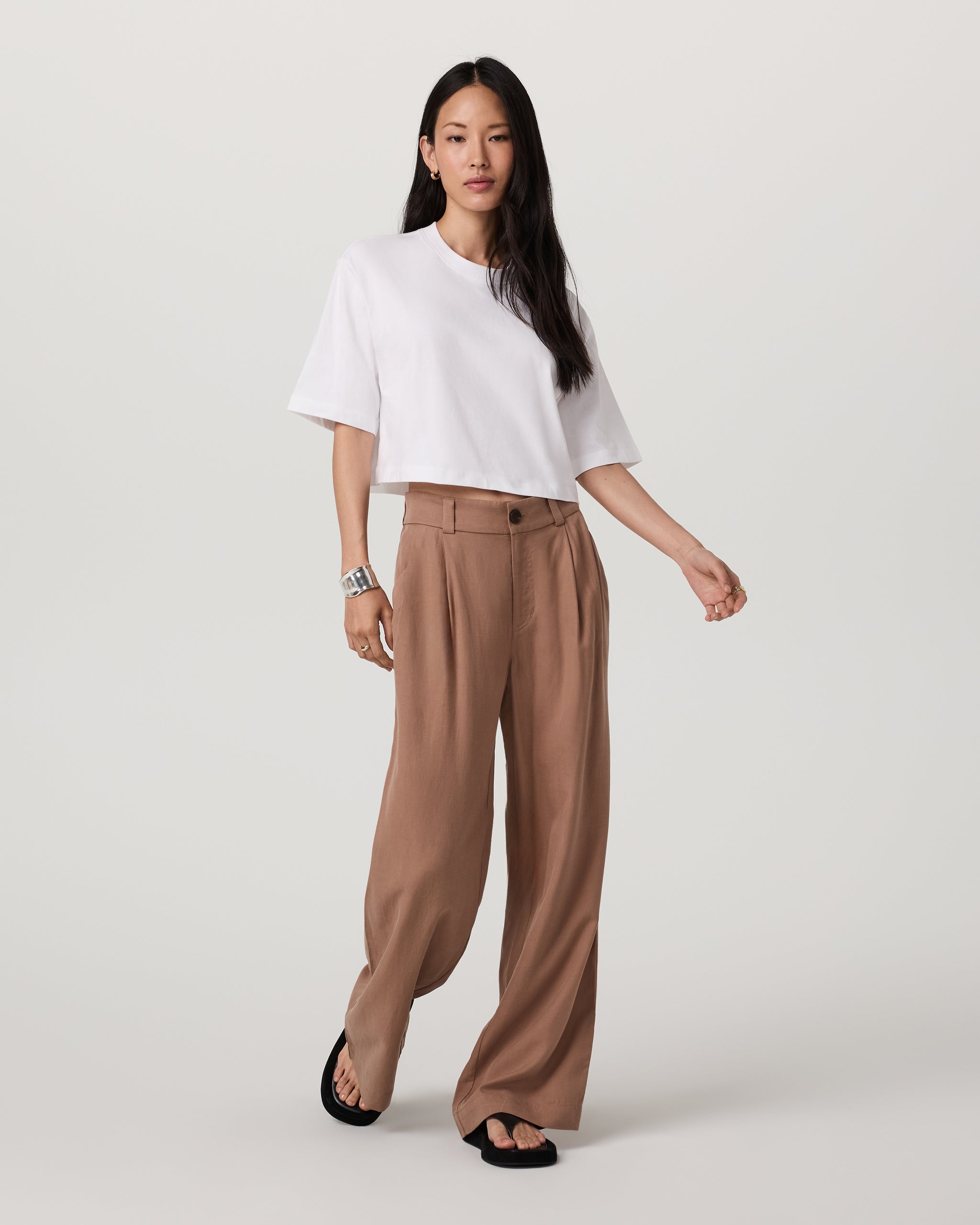 Vuori Short Sleeve Heavyweight Crop Cotton Tee