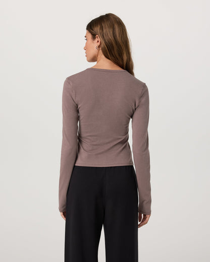 Vuori Long Sleeve Tuvalu Henley
