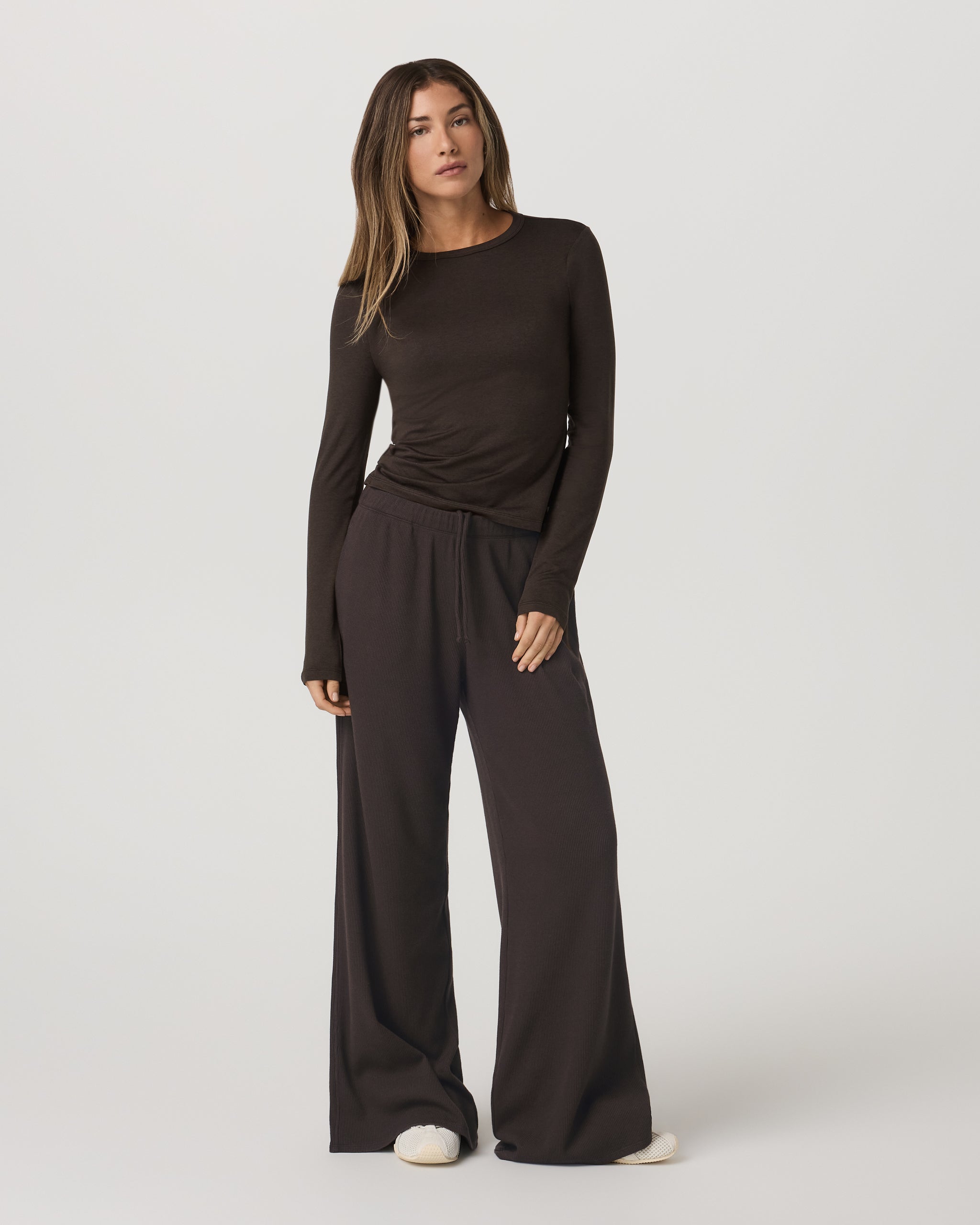 Vuori Long Sleeve Halo Essential Crew Tee