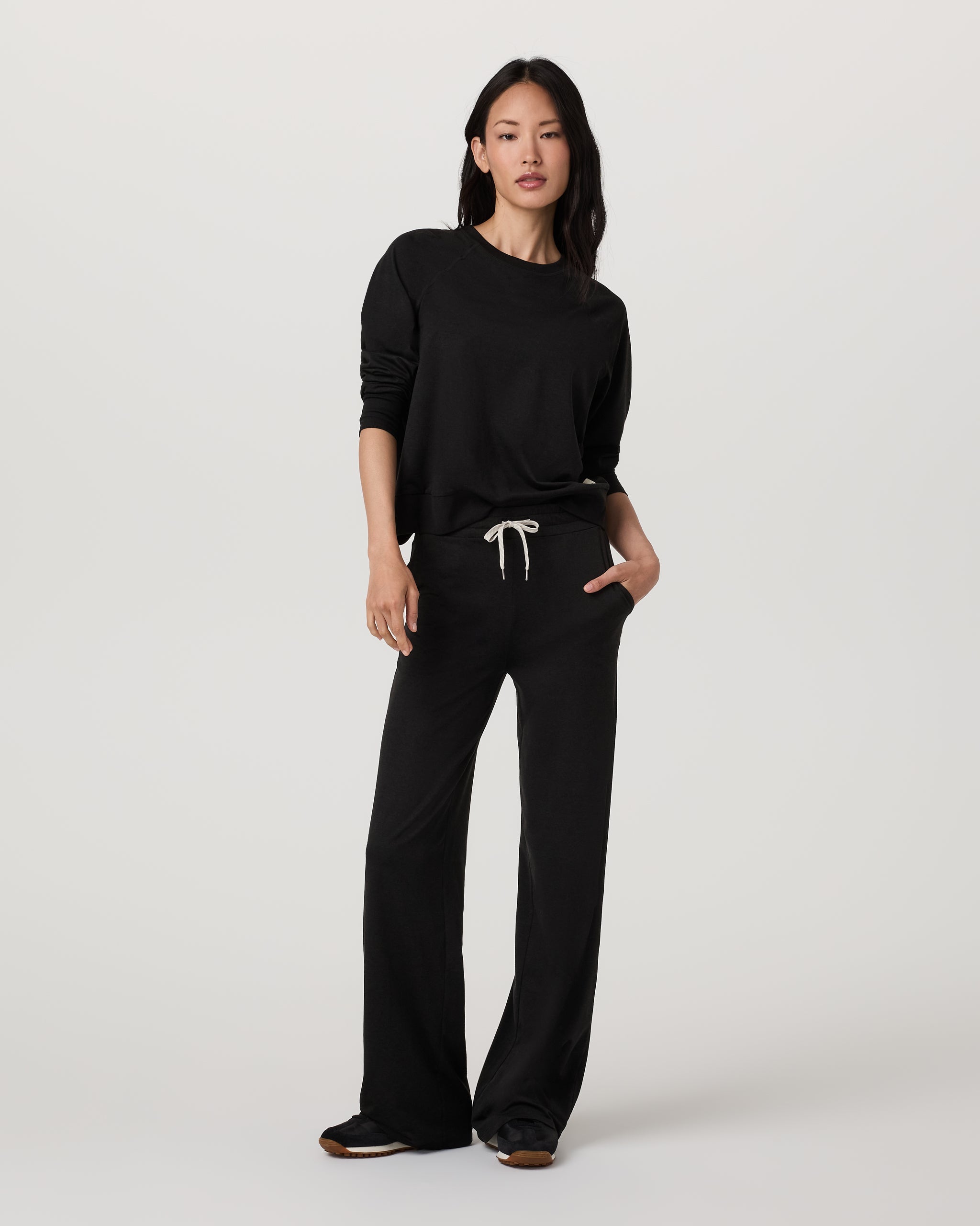 Vuori Long Sleeve Halo Crew