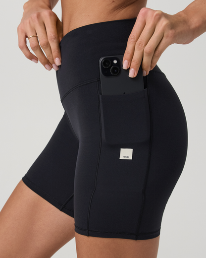 Vuori Alltheform Pocket Short 6