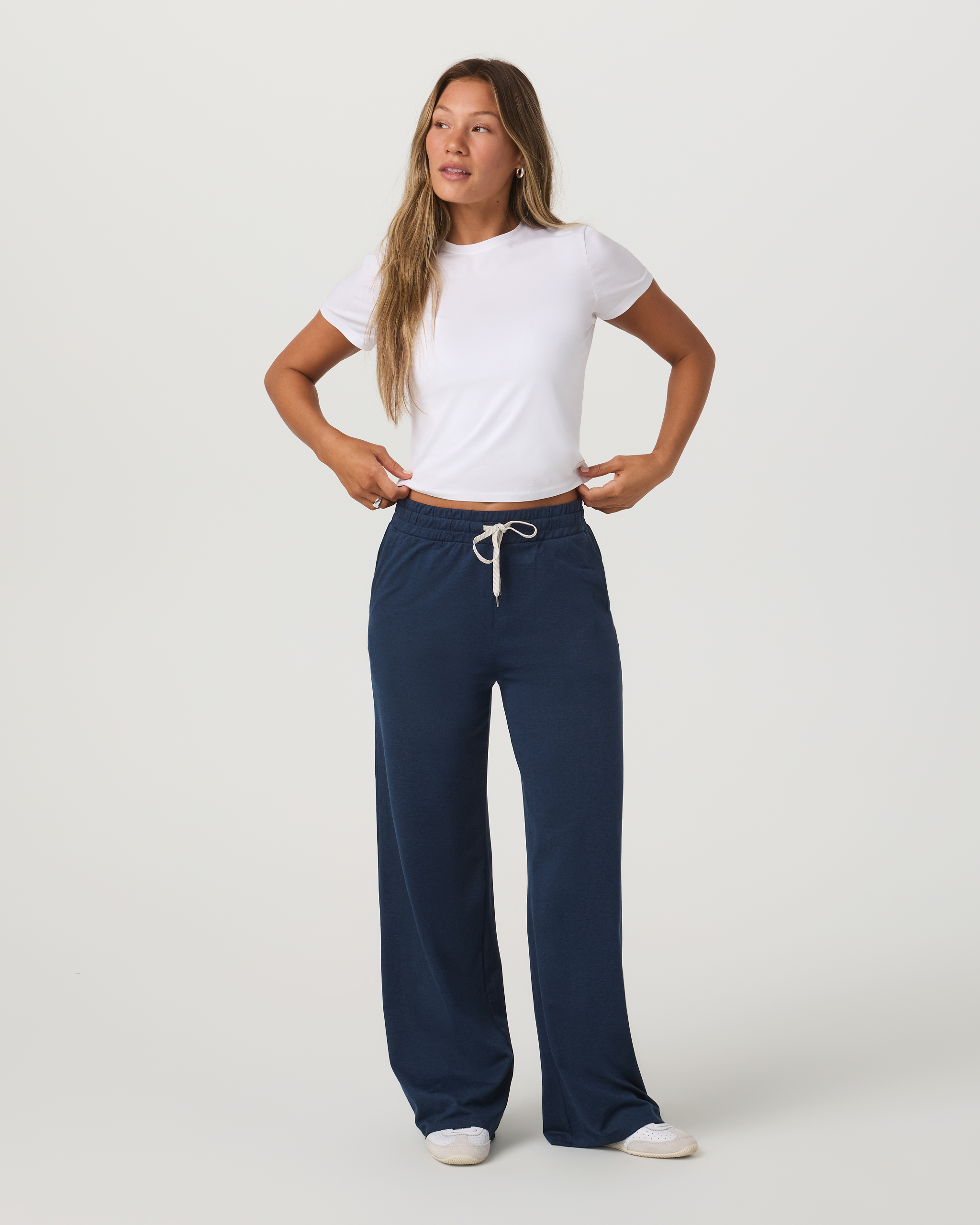 Vuori Halo Essential Wideleg Pant