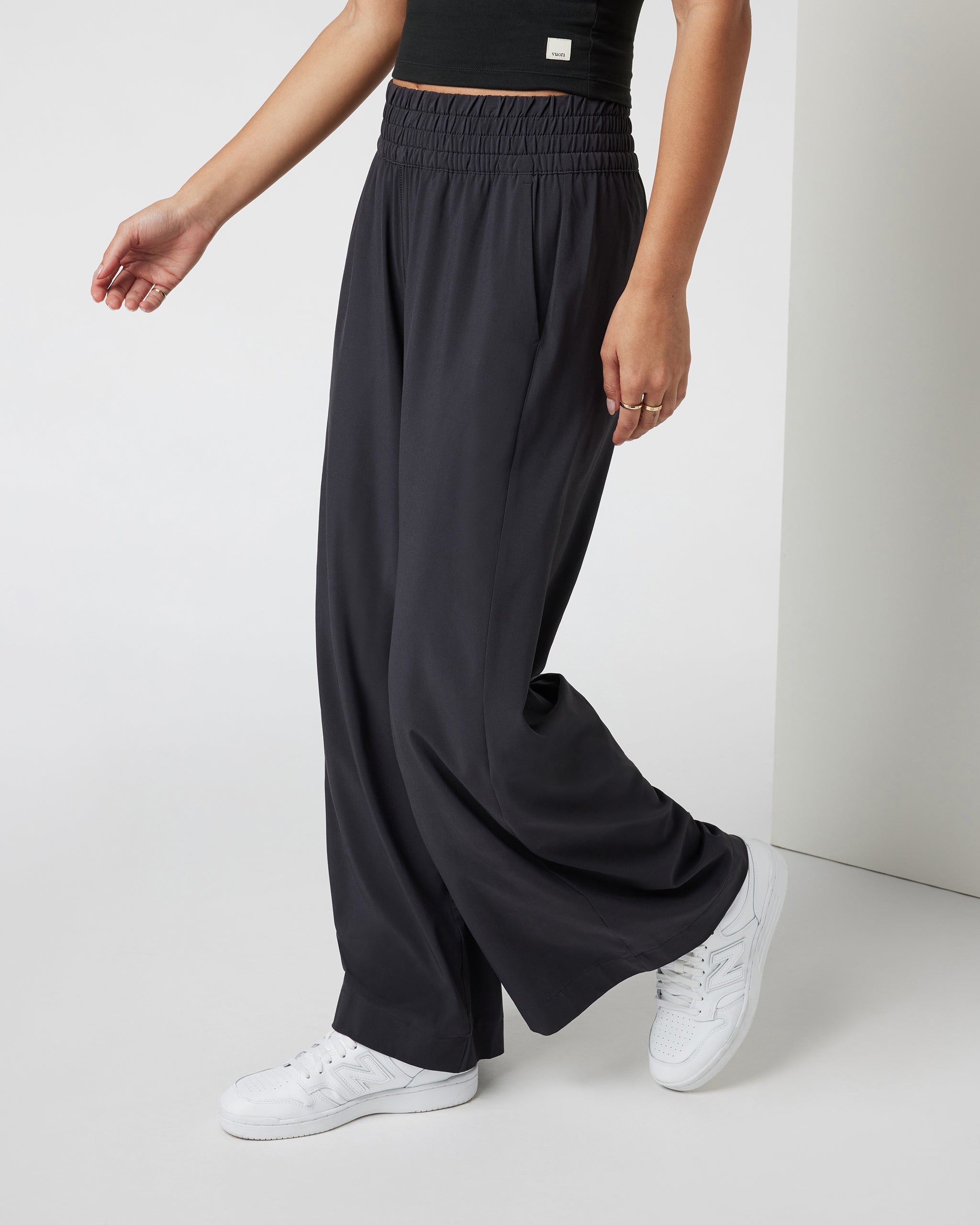 Vuori Villa Wideleg Pant Short