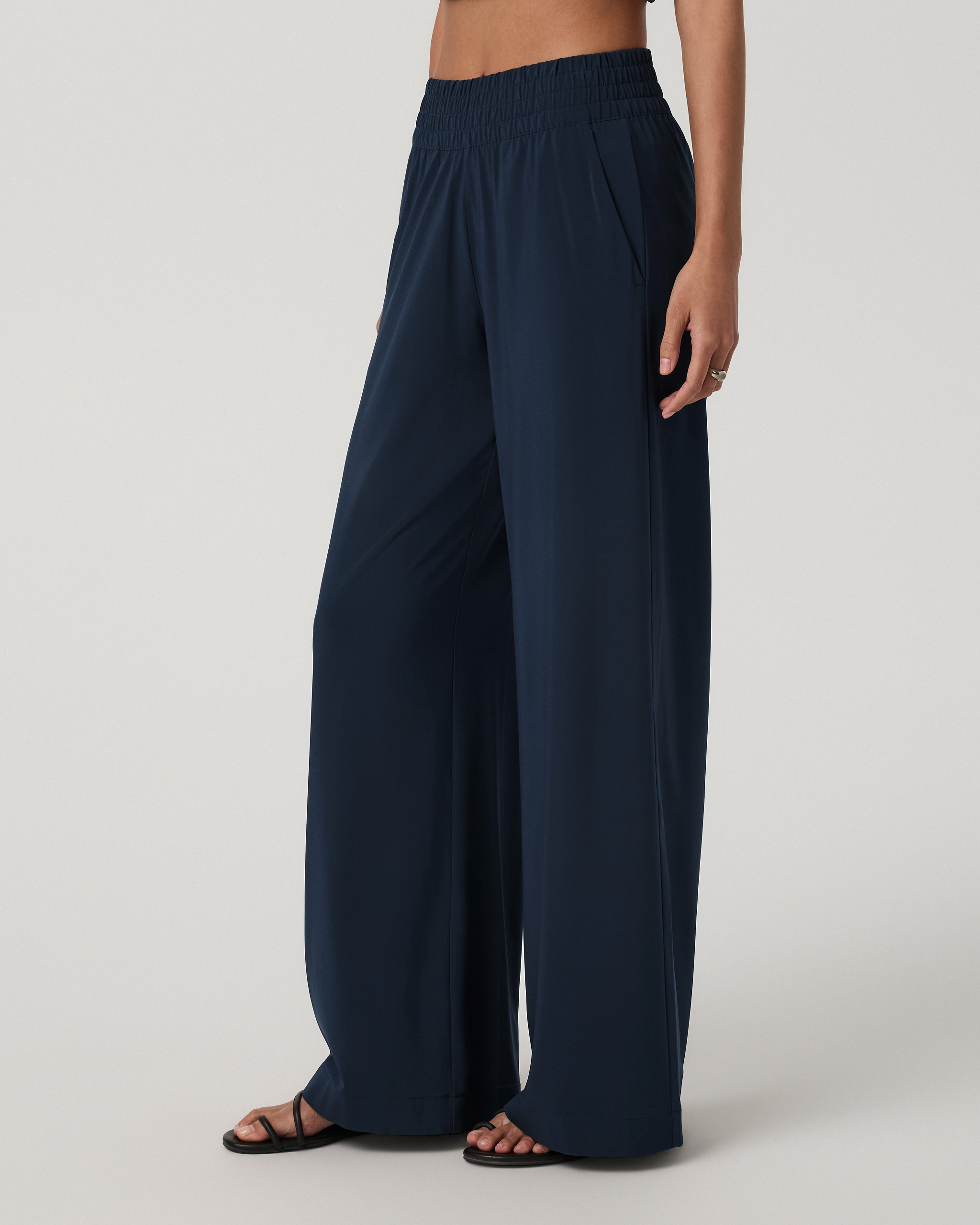Vuori Villa Wideleg Pant Short