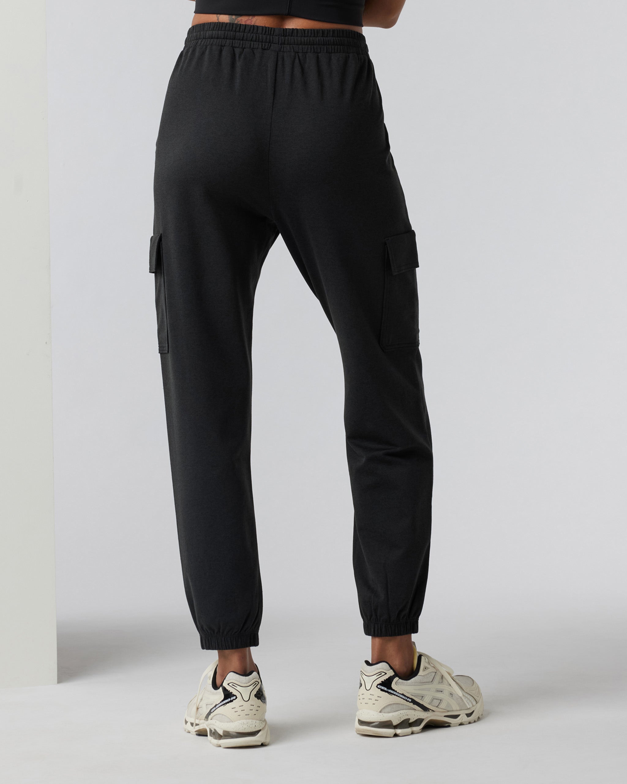 Vuori Boyfriend Cargo Sweatpant