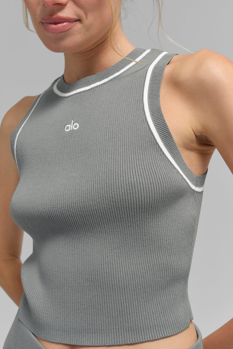 Alo Yoga Women'S Ribbed Sweater Knit Highline Cropped Tank