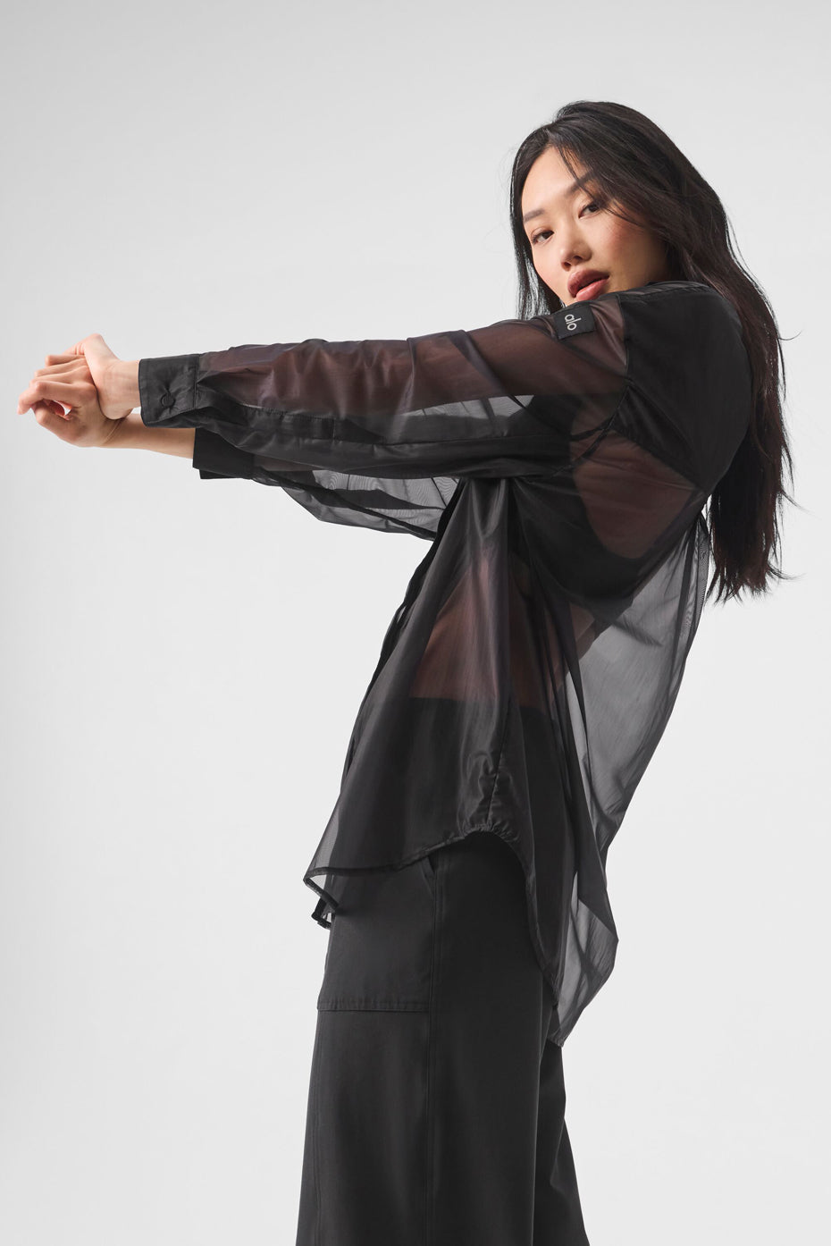 Alo Yoga Women'S Sheer Effusion Button Down Long Sleeve