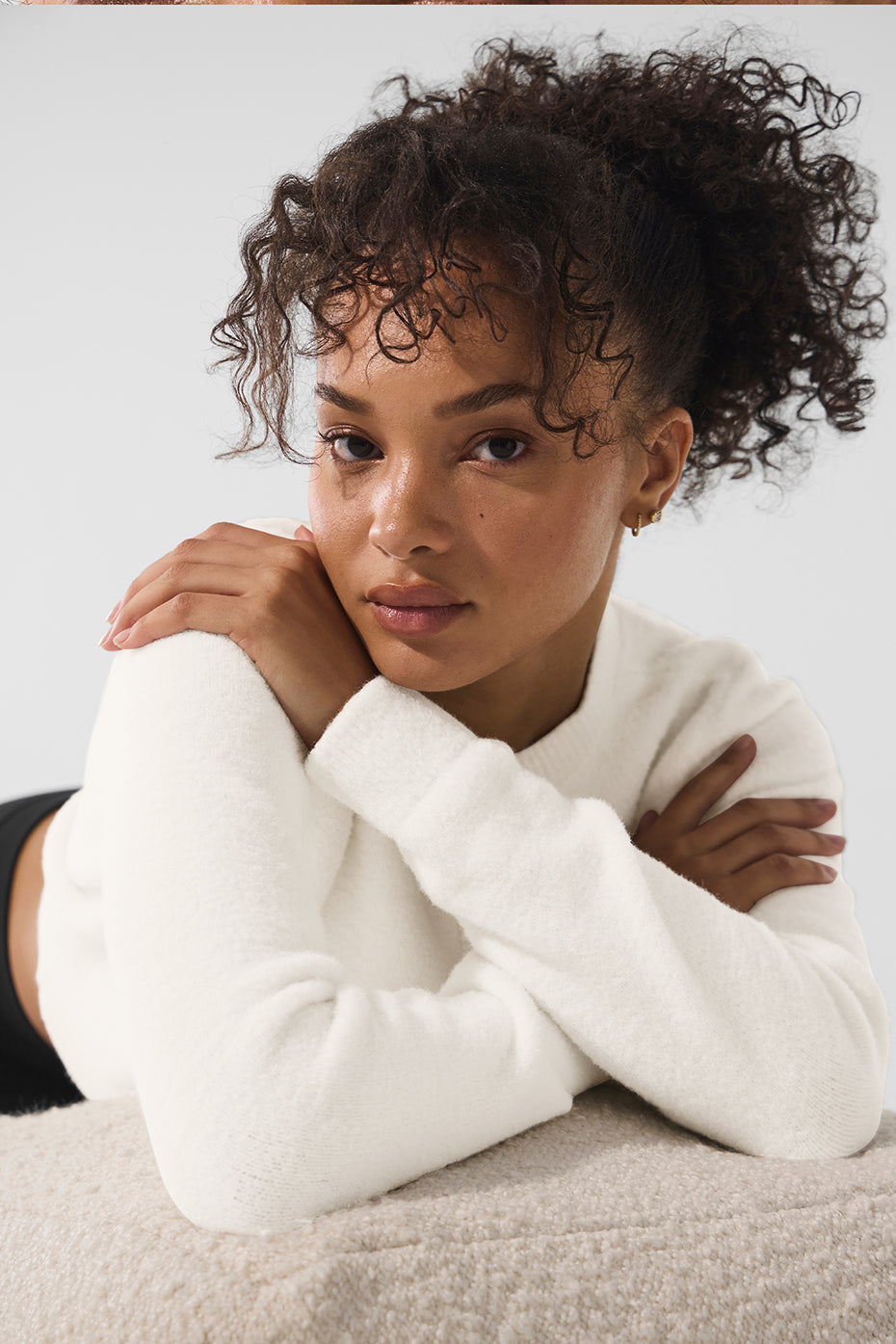 Alo Yoga Women'S Snuggle Up Sweater Cropped Cardigan