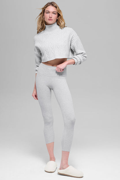 Alo Yoga Women'S Cable Knit Cropped Winter Bliss Turtleneck Long Sleeve