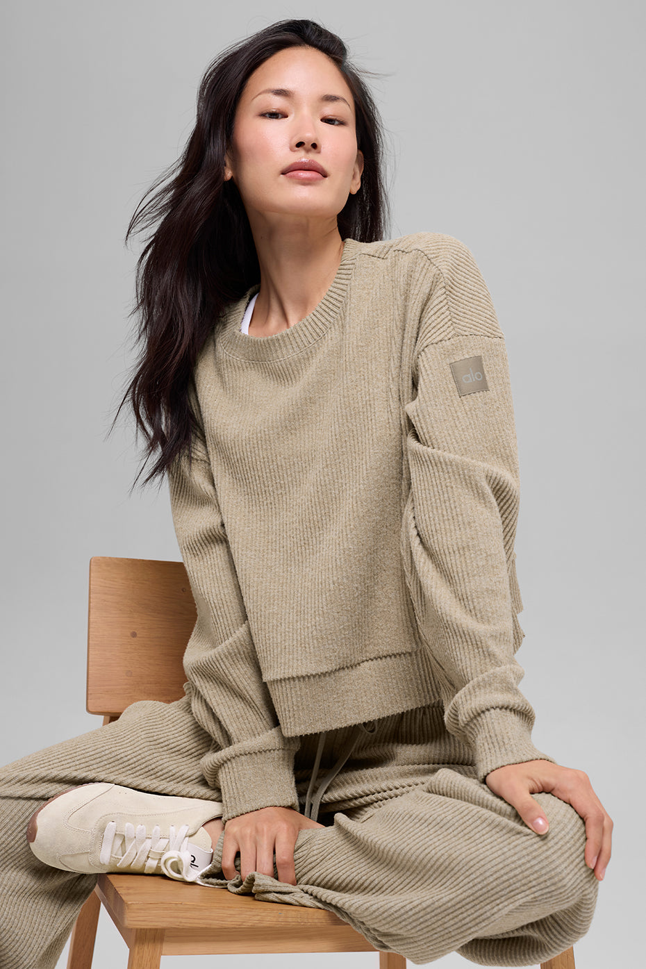 Alo Yoga Women'S Muse Crew Neck Pullover