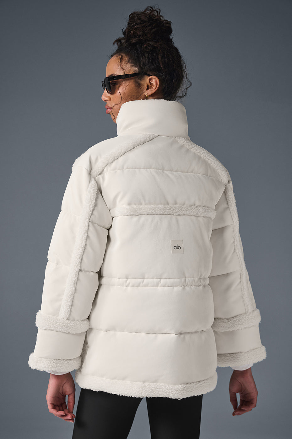 #color_ivory