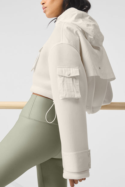 Alo Yoga Women'S Cropped Engage Cargo Parka