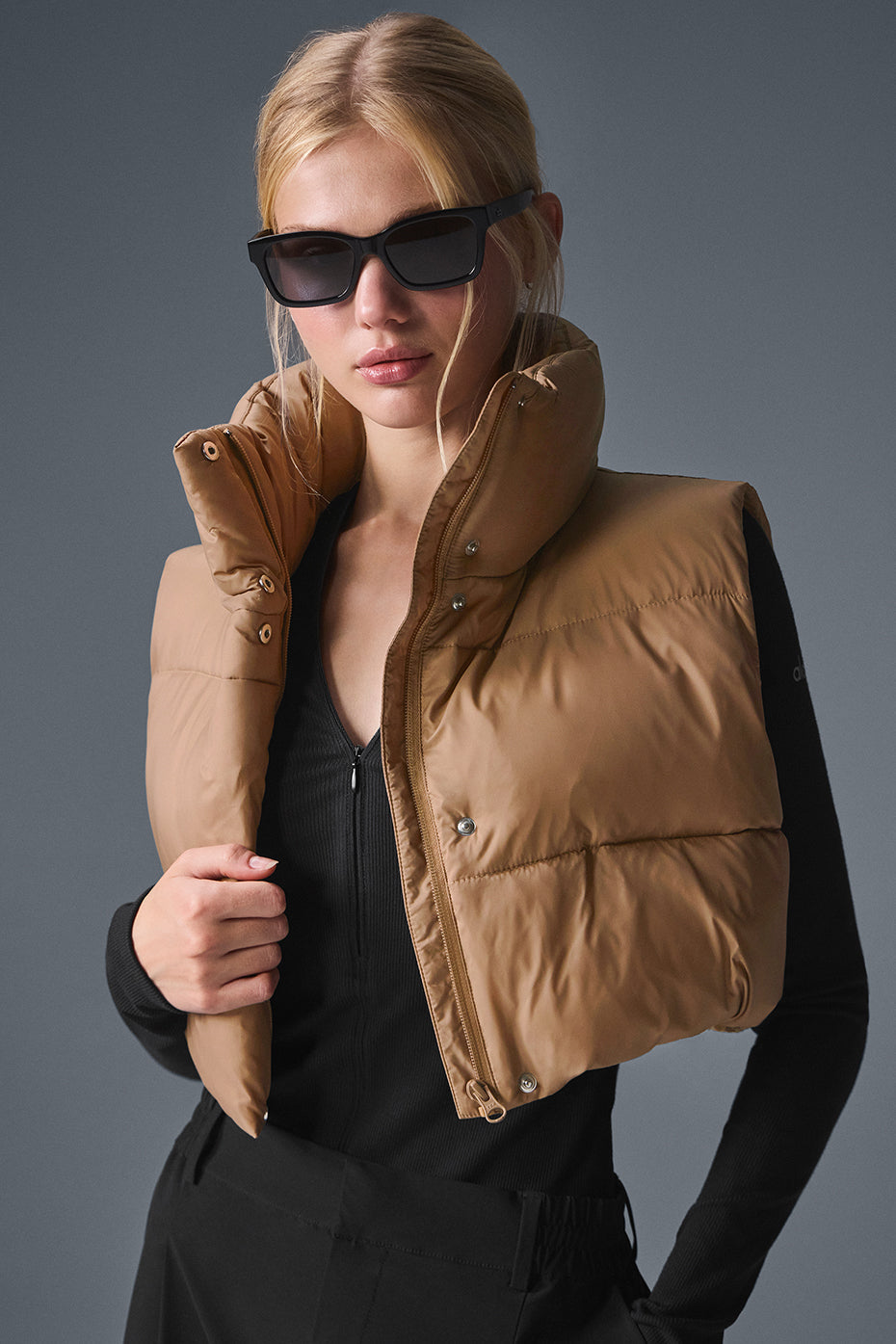 Alo Yoga Cropped Gold Rush Puffer Vest