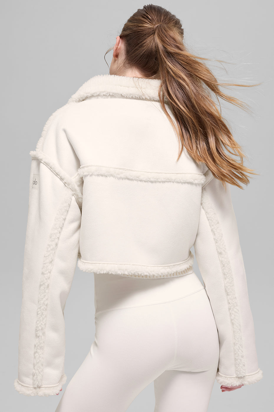 #color_ivory