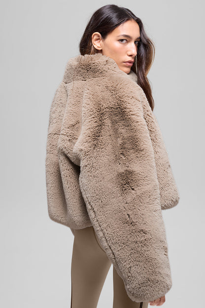 Alo Yoga Women'S Faux Fur Allure Jacket