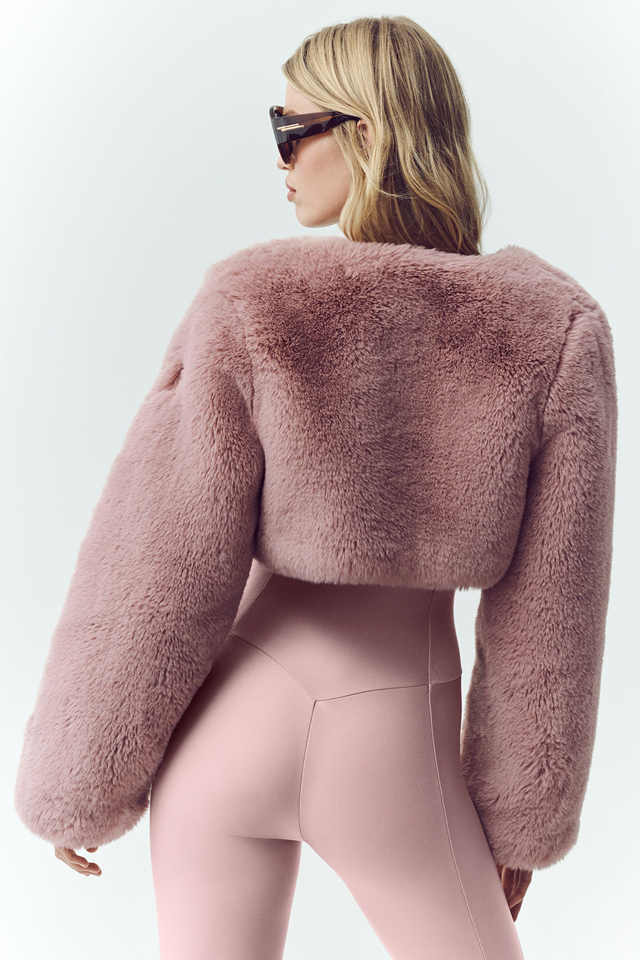 #color_pink-champagne