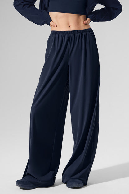 Alo Yoga Women'S Breezy Wide Leg Pant (Long)