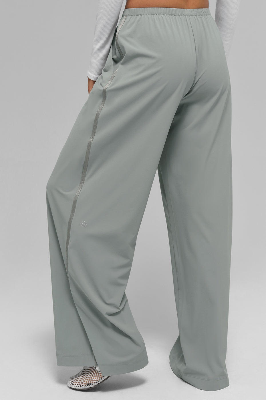 #color_lunar-grey