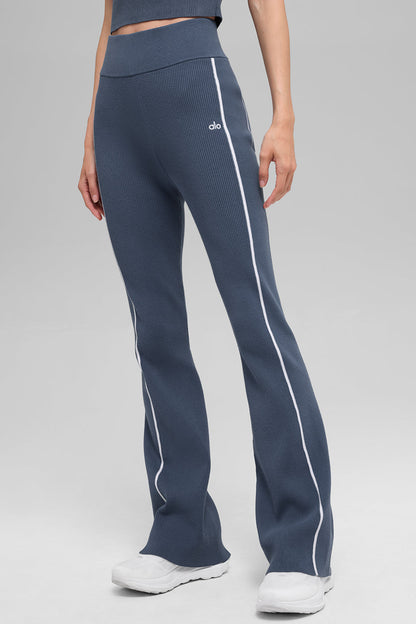 Alo Yoga Women'S Ribbed Sweater Knit Highline Flare Pant