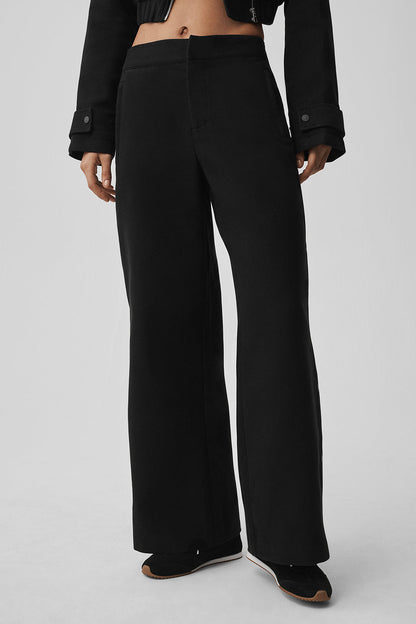 Alo Yoga Women'S Mid-Rise Cosmopolitan Snap Pant