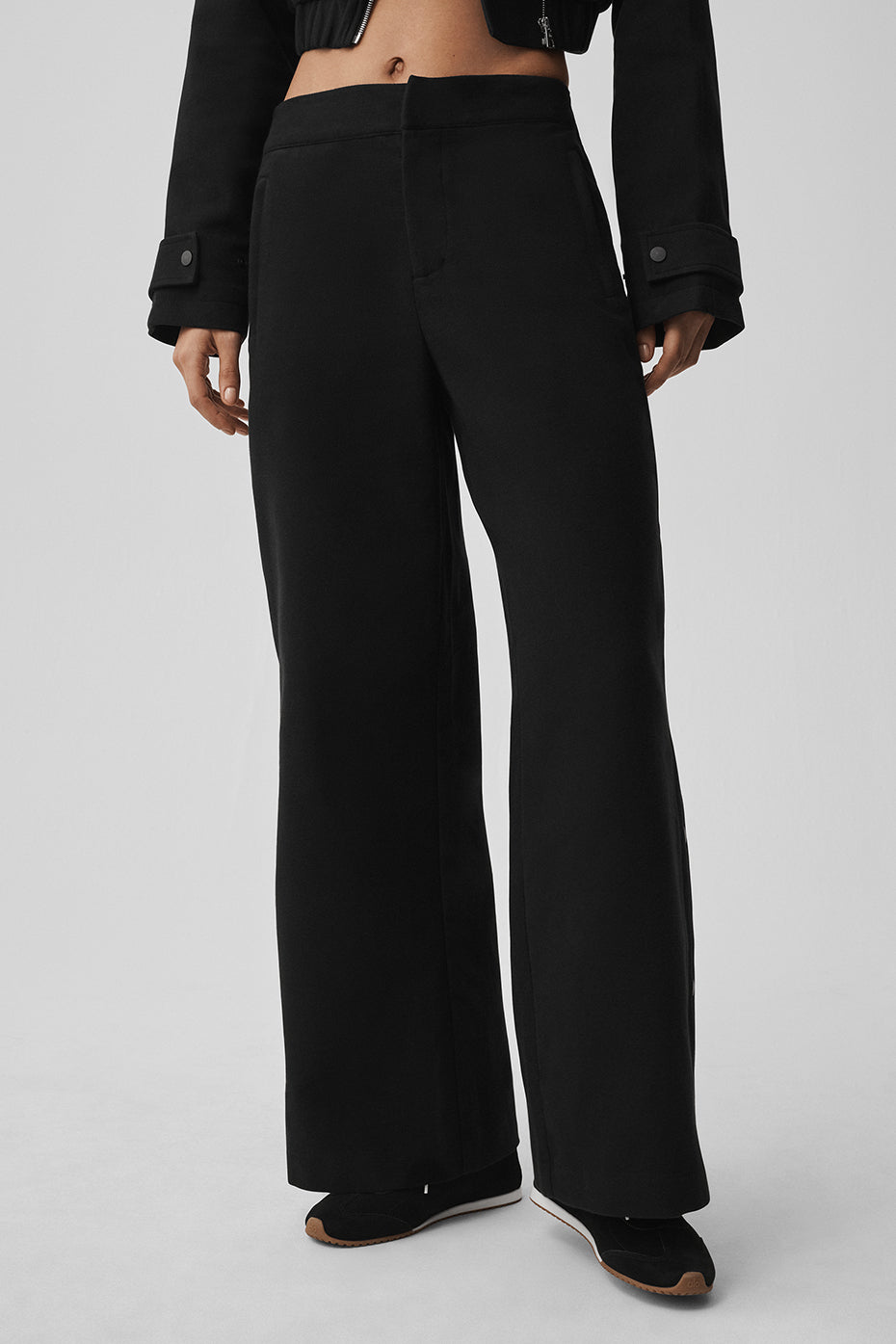 Alo Yoga Women'S Mid-Rise Cosmopolitan Snap Pant