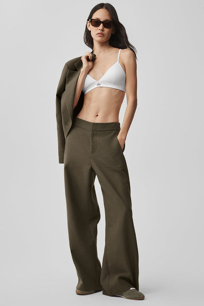 Alo Yoga Women'S Mid-Rise Cosmopolitan Snap Pant
