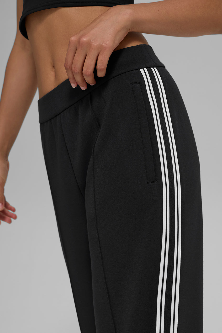 Alo Yoga Women'S Track Star Wide Leg Pant (Long)