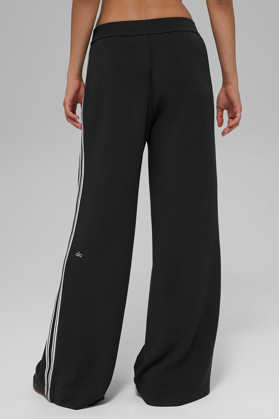 Alo Yoga Women'S Track Star Wide Leg Pant (Long)