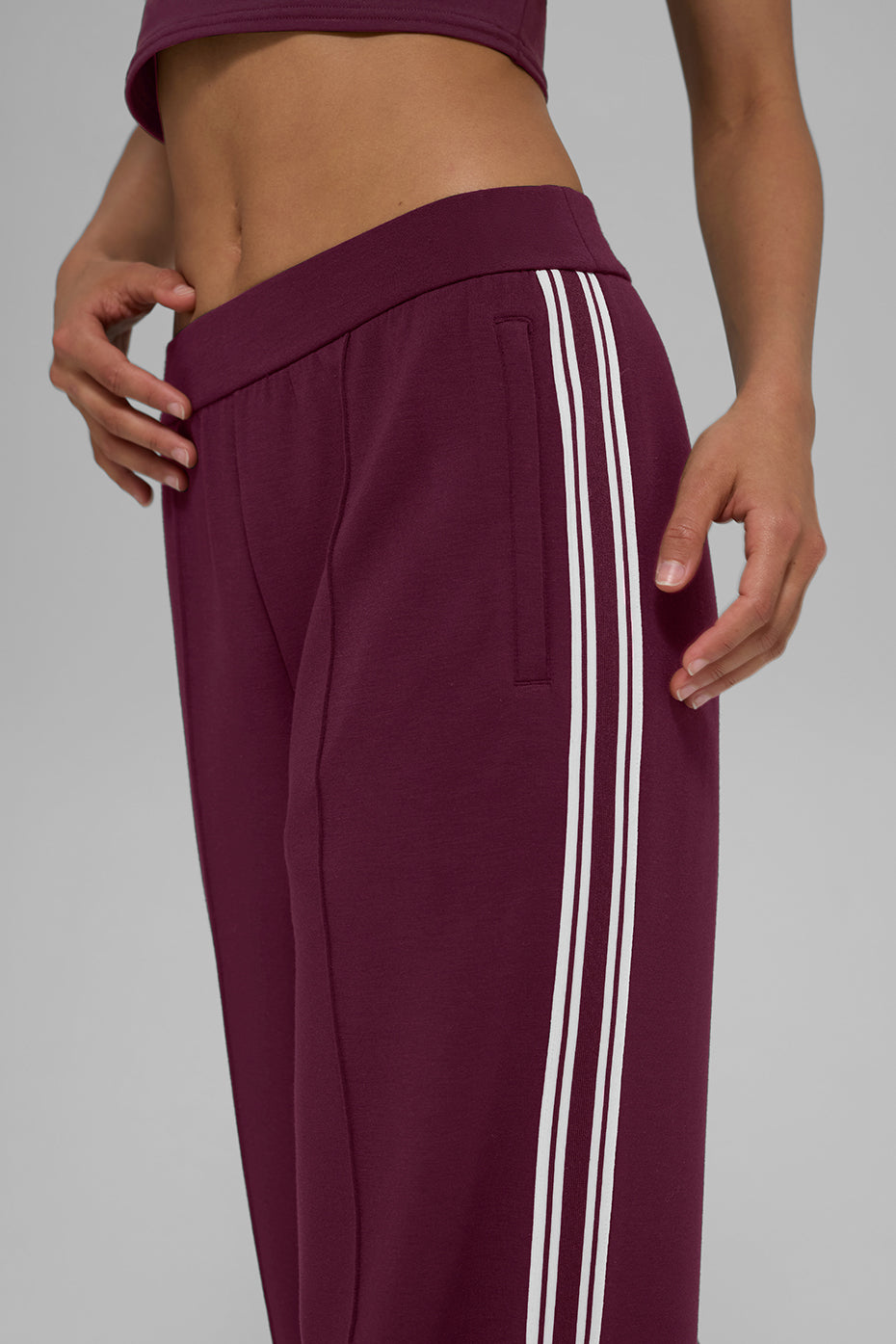 Alo Yoga Women'S Track Star Wide Leg Pant (Long)