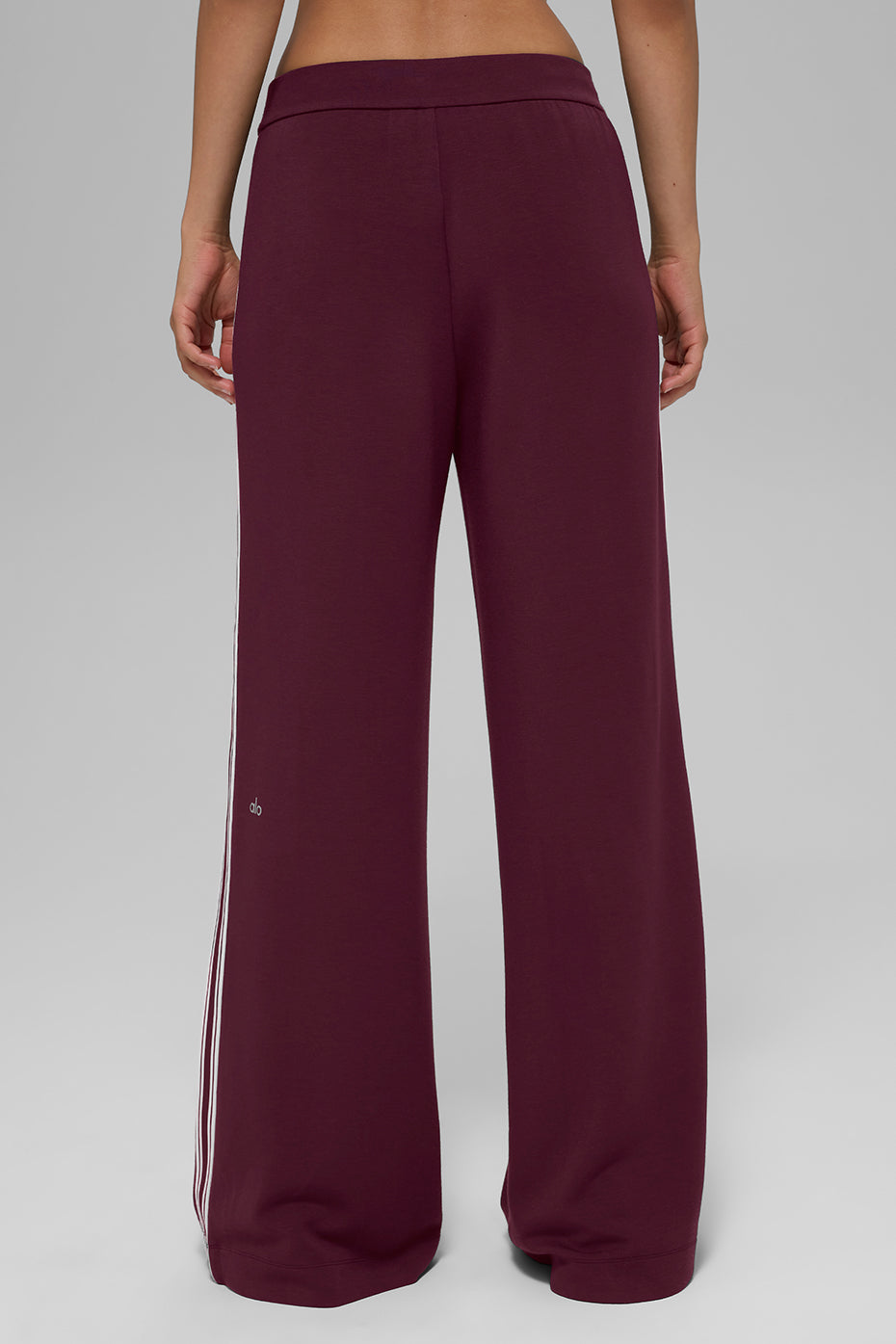 Alo Yoga Women'S Track Star Wide Leg Pant (Long)