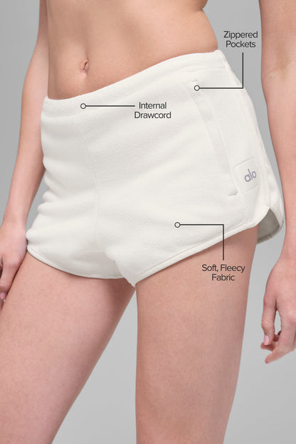 Alo Yoga Women'S Polar Fleece Retreat Short