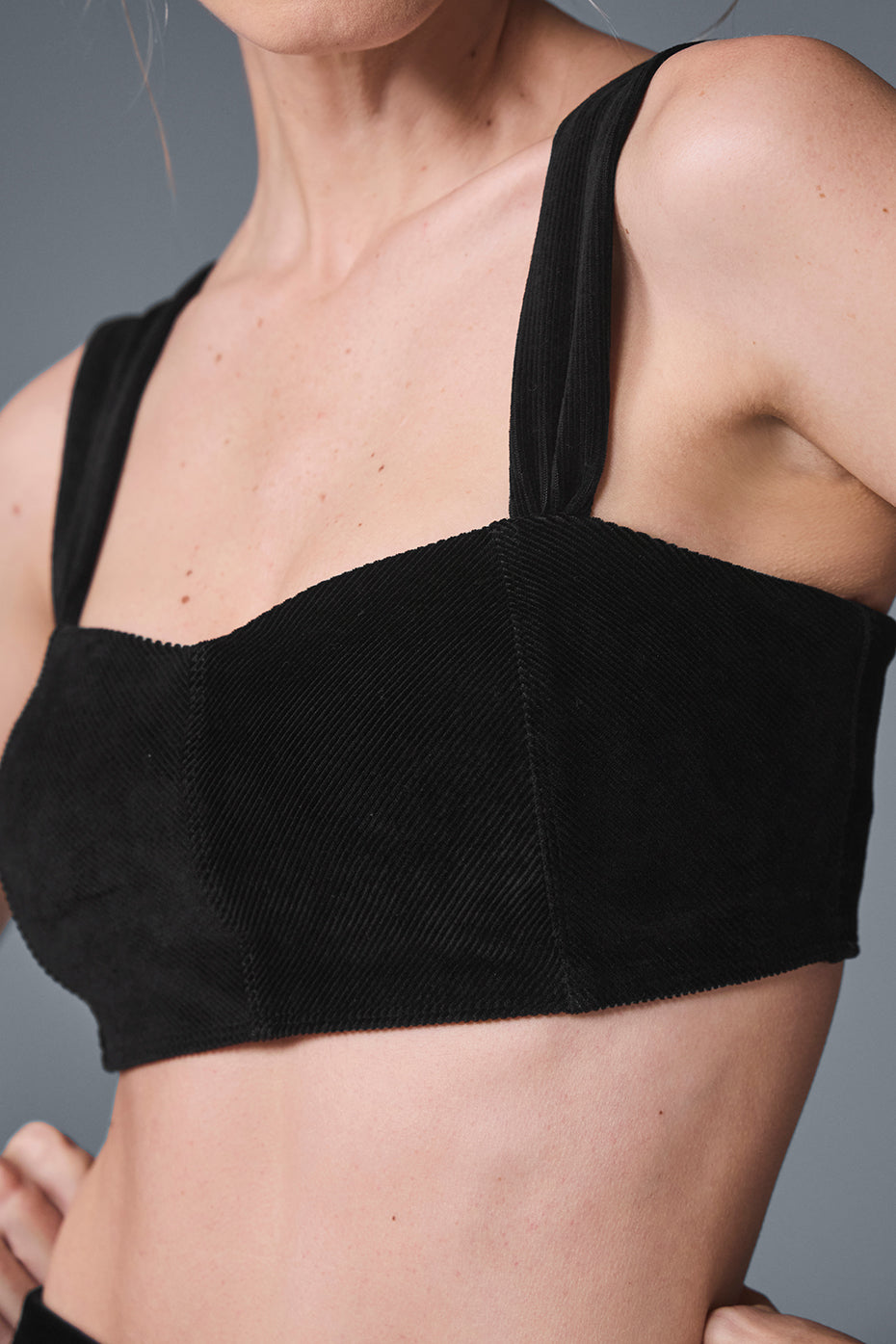 Alo Yoga Women'S Micro Corduroy Winter Break Bra