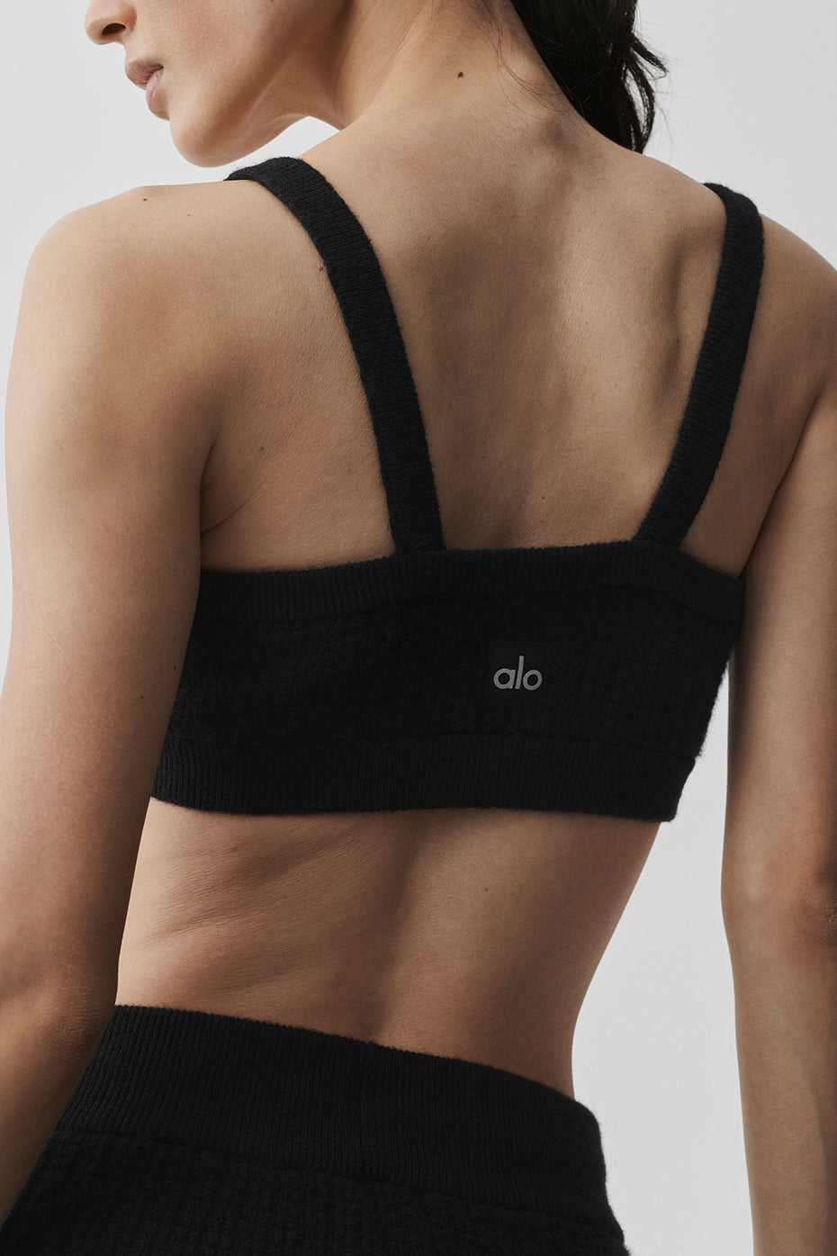 Alo Yoga Women'S Cashmere Plush Waffle V-Neck Bra