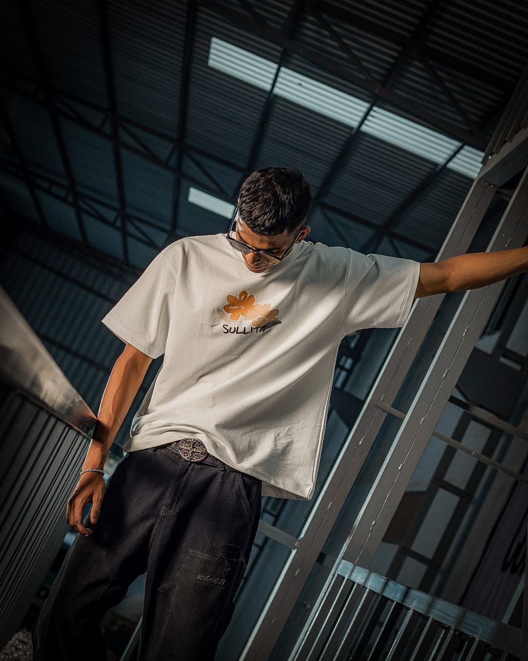 KISS OF NECTAR WHITE TEE