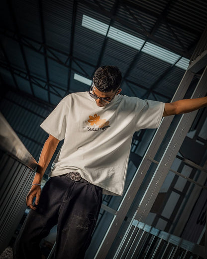 KISS OF NECTAR WHITE TEE