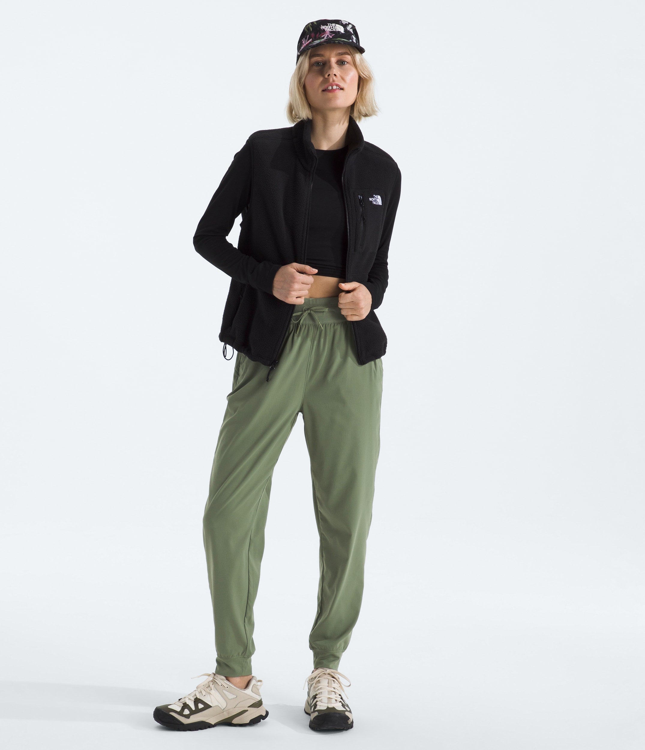 The North Face Women’s Aphrodite Arise Joggers Bark Mist