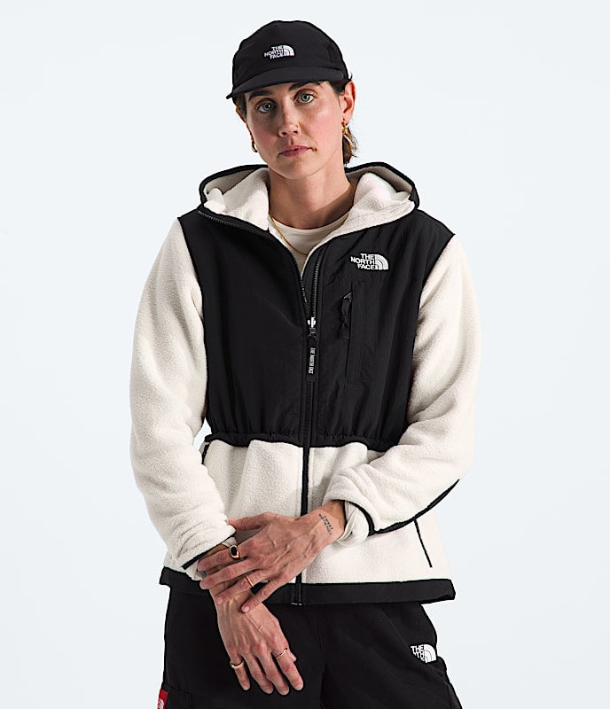 The North Face Women Retro Denali Hoodie White Dune/TNF Black Tawny Quartz/TNF Black