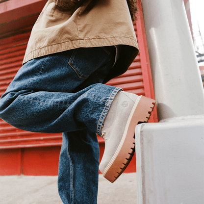 #color_medium-grey-suede