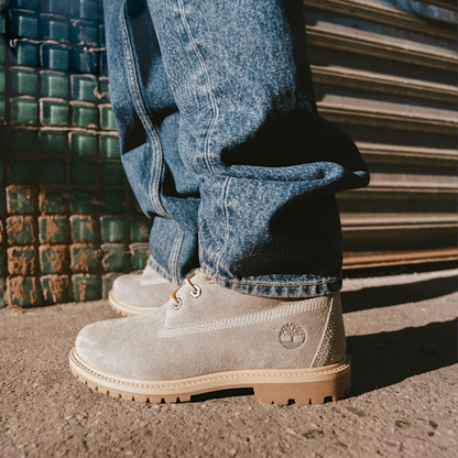 #color_medium-grey-suede
