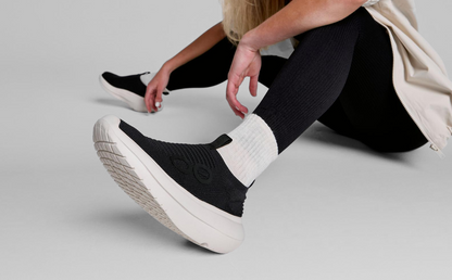 Oofos Women's Slip-On Shoe Chalk & Black