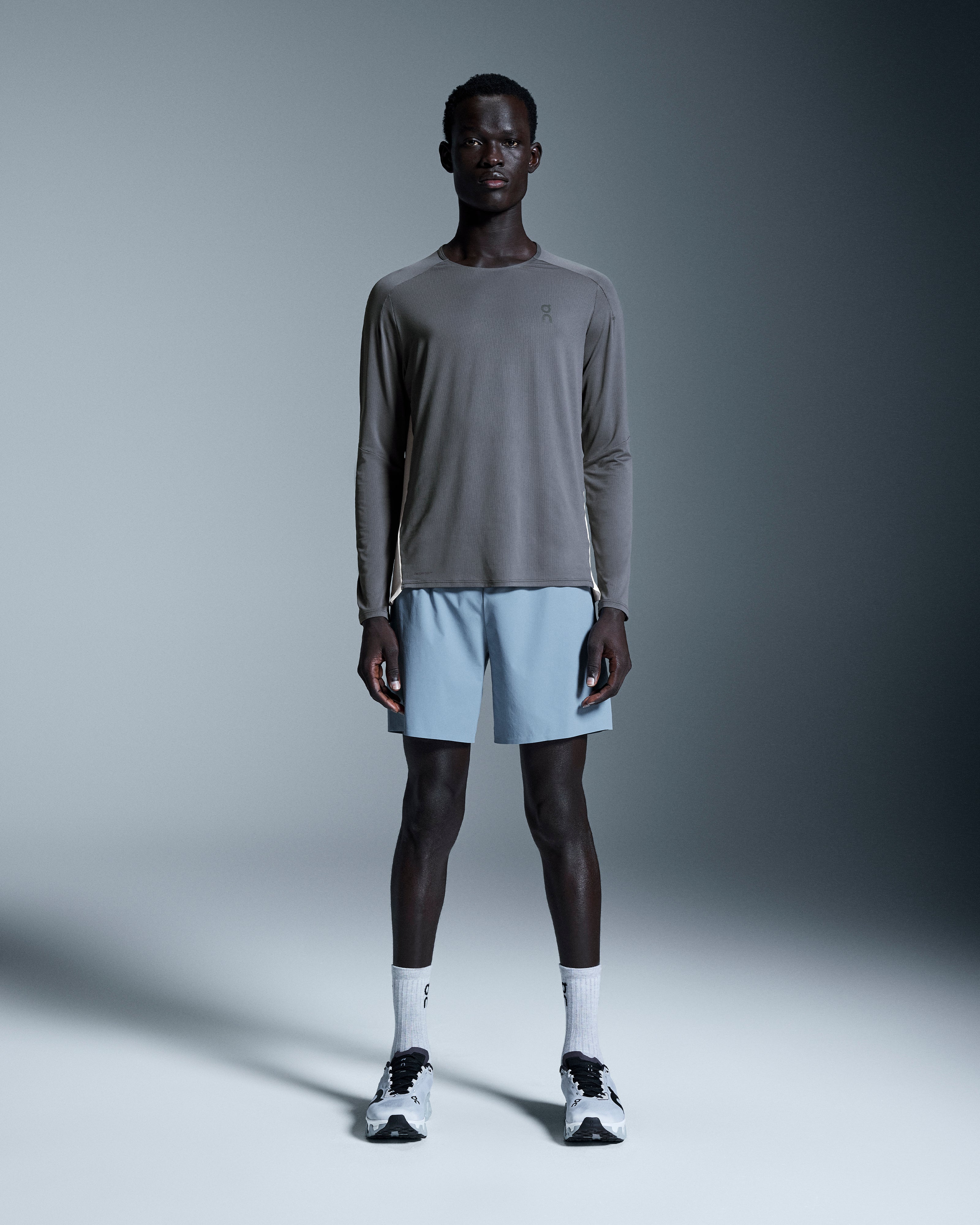 On 7" Performance Shorts Chambray