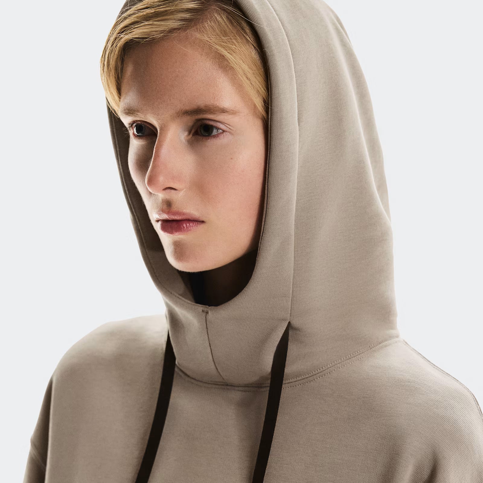 On Club Hoodie Desert (Women'S)