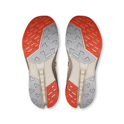 on running cloudsurfer trail 2 ivory salmon running (women's)