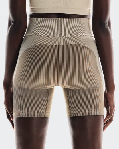 On Seamless Shorts Loewe Ivory (Women'S)