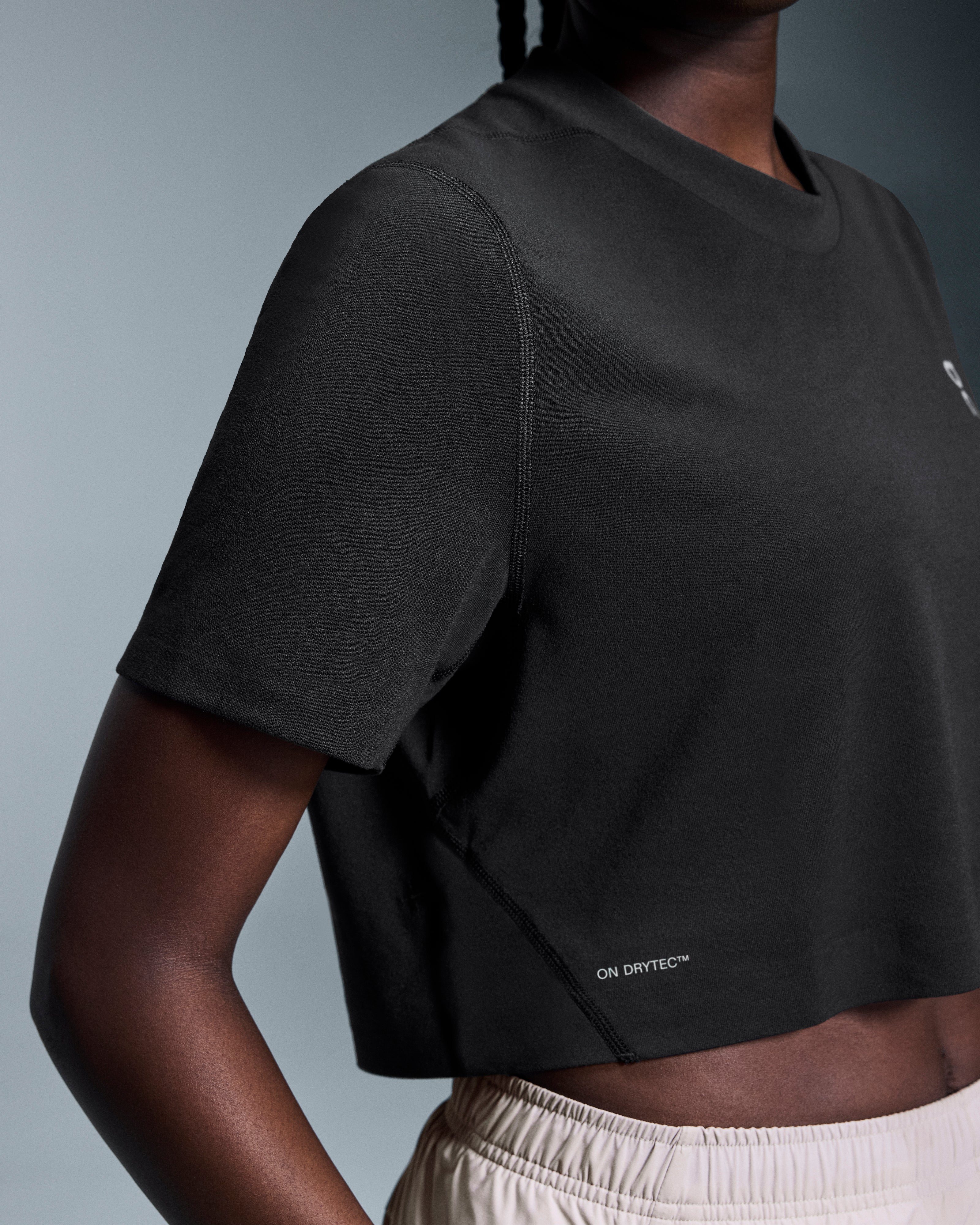 On Active-T Crop Black (Women'S)